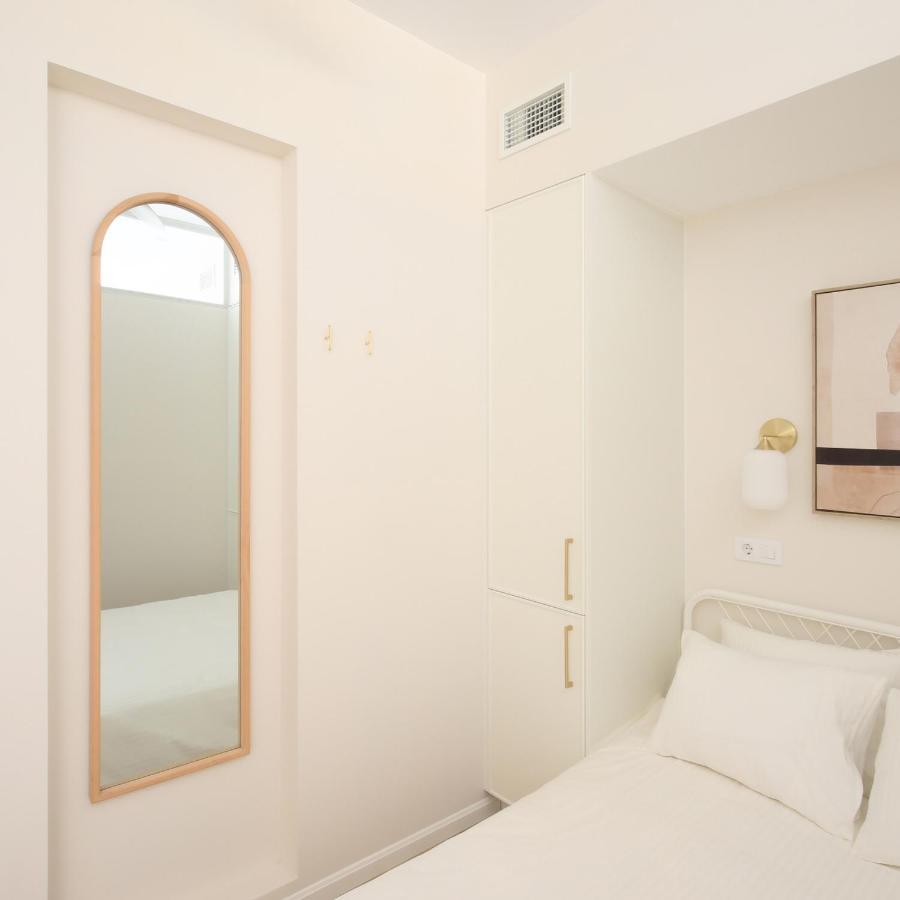 Staylish Studio Apartment In Malasana مدريد المظهر الخارجي الصورة